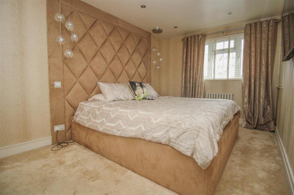 Additional image 10 of The Hoo, Old Harlow