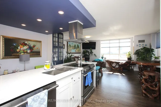 Additional image 8 of 650 Lawrence Ave Unit 905