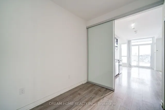 Additional image 11 of 10 de boers Dr Unit 1008