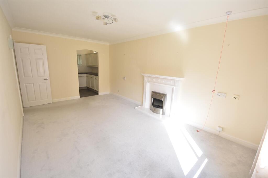 Additional image 18 of The Parade, Parkgate, Neston