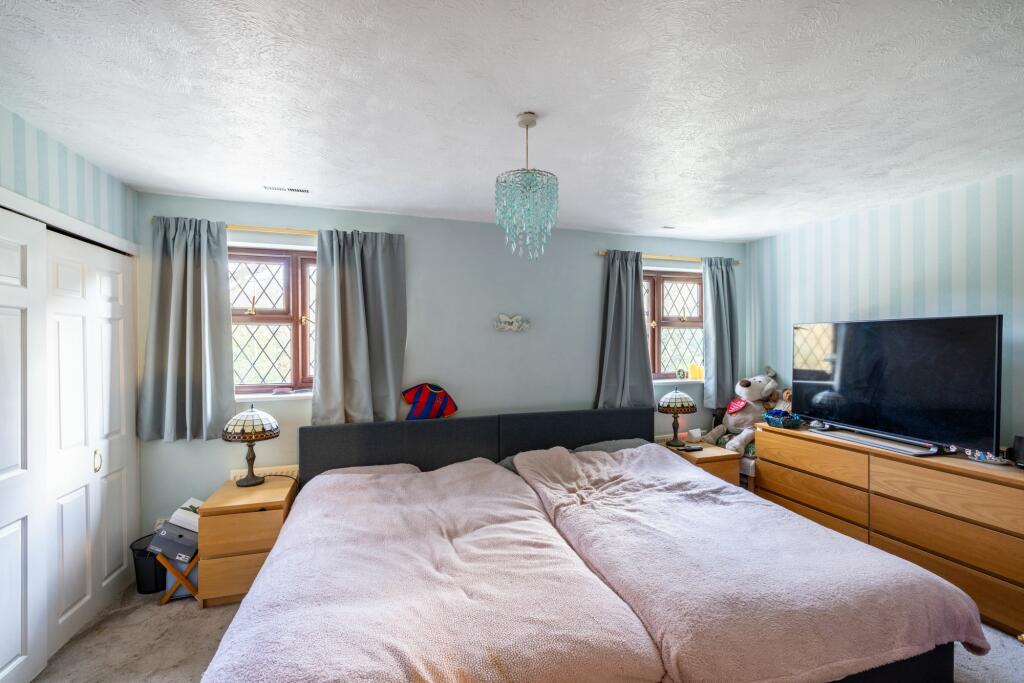 Additional image 6 of Harrow Road, Warlingham, CR6