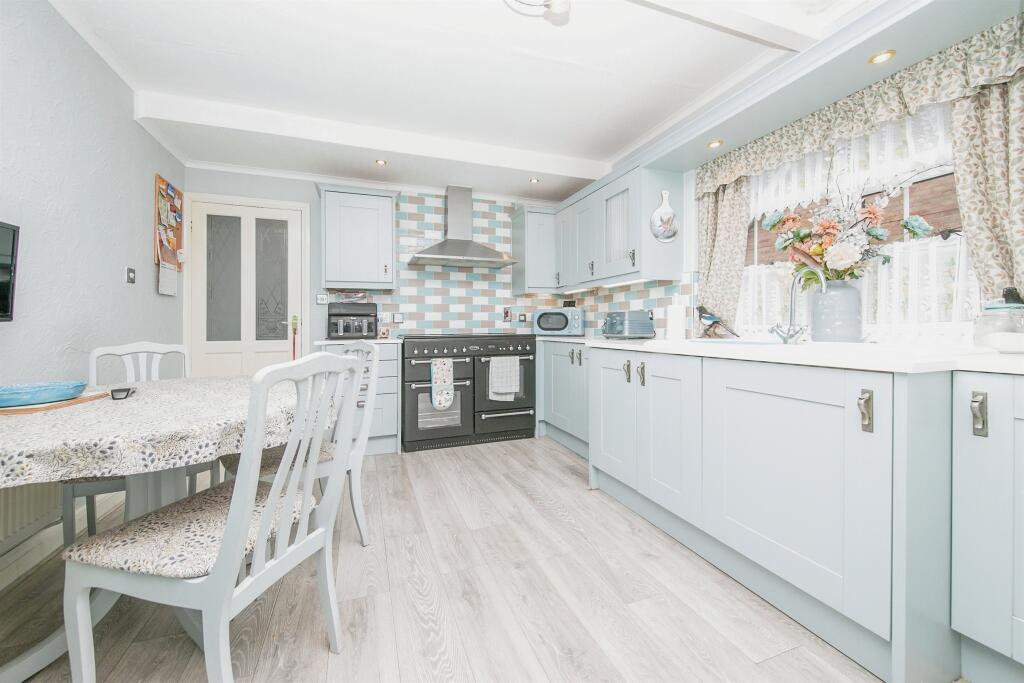 Additional image 19 of The Drive, Dovercourt, Harwich