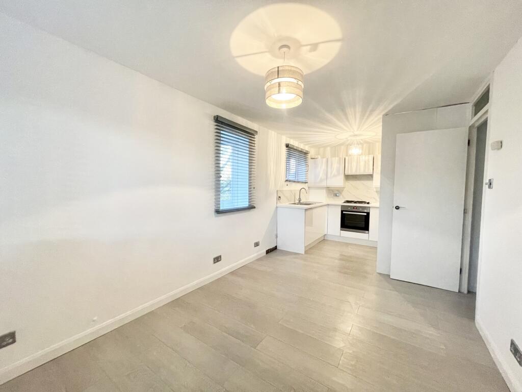 Additional image 3 of Wellington Road, North Weald, CM16