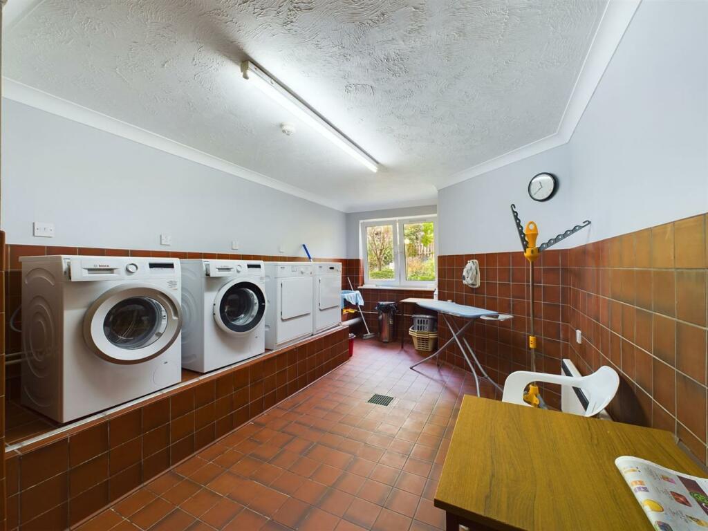 Additional image 10 of Brighton Road, Coulsdon