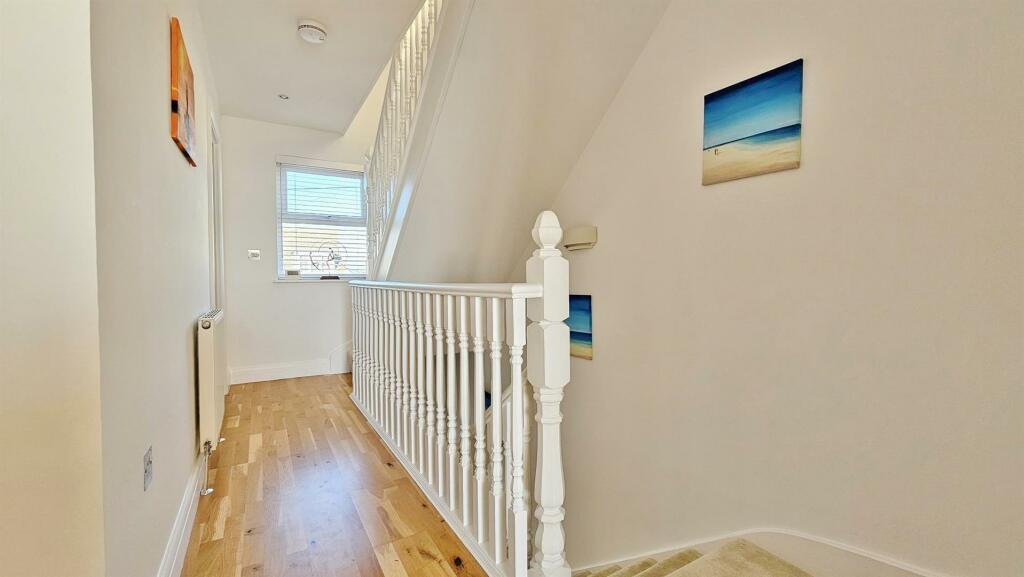 Additional image 20 of Green Lane, Walton On The Naze