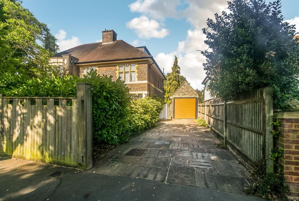 Additional image 25 of Castlemaine Avenue, South Croydon, CR2