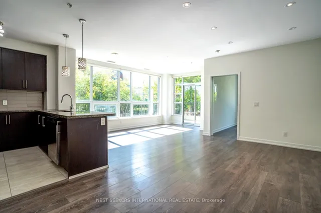 Additional image 9 of 840 Queens Plate Dr Unit 102