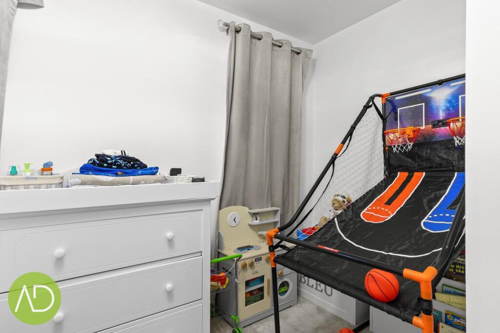 Additional image 11 of Hawfinch Crescent, Old Harlow, Essex