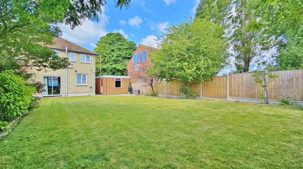 Additional image 26 of First Avenue, Walton On The Naze