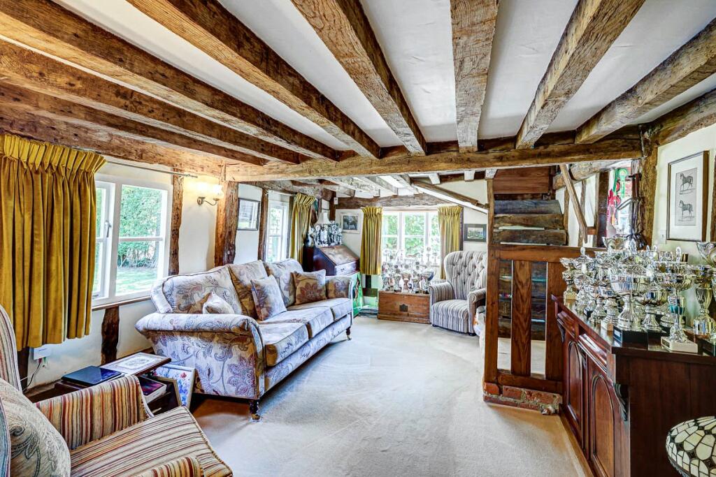 Additional image 7 of Doddinghurst Road, Pilgrims Hatch, CM15