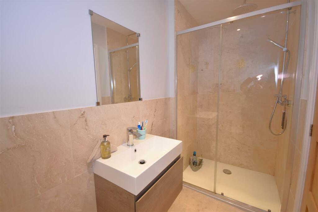 Additional image 13 of Meadow Lane, Willaston, Neston