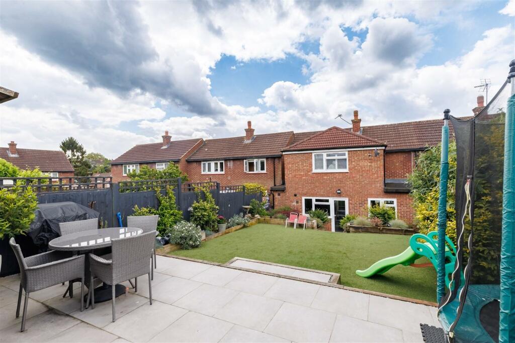 Additional image 21 of Beaconfield Way, Epping