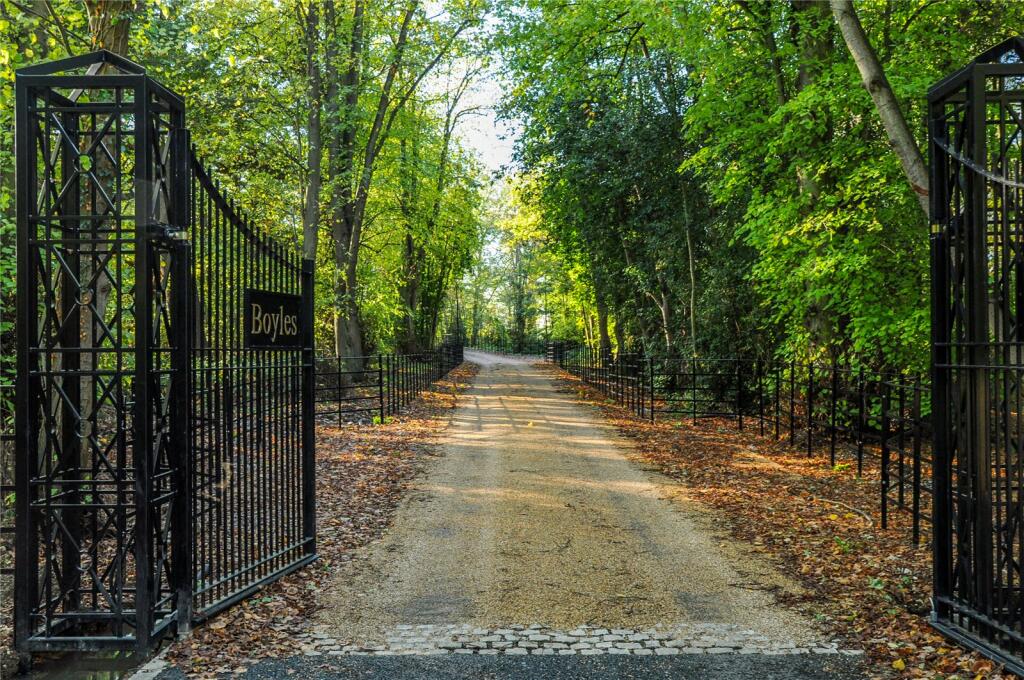 Additional image 16 of 1 Boyles Court, Dark Lane,, CM14