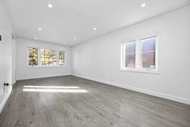 Additional image 10 of 74 Rosemount Dr