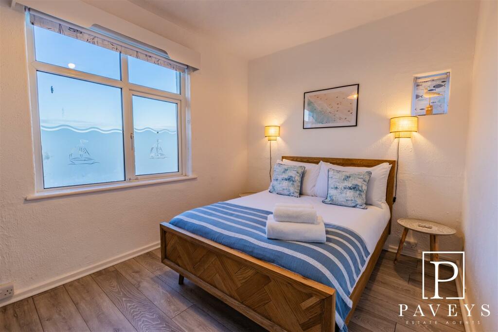 Additional image 22 of High Street, Walton On The Naze