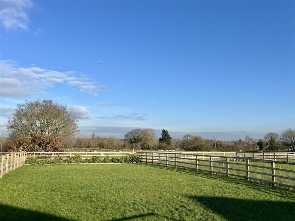 Additional image 33 of Maple Close, Writtle, Chelmsford