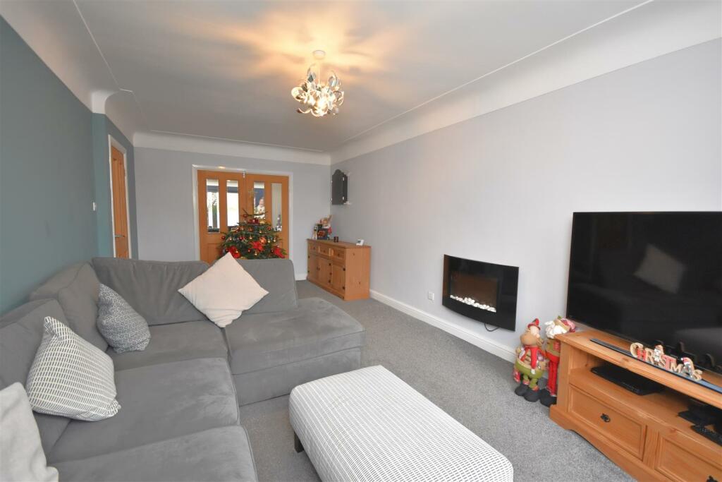 Additional image 29 of Woodfall Close, Little Neston