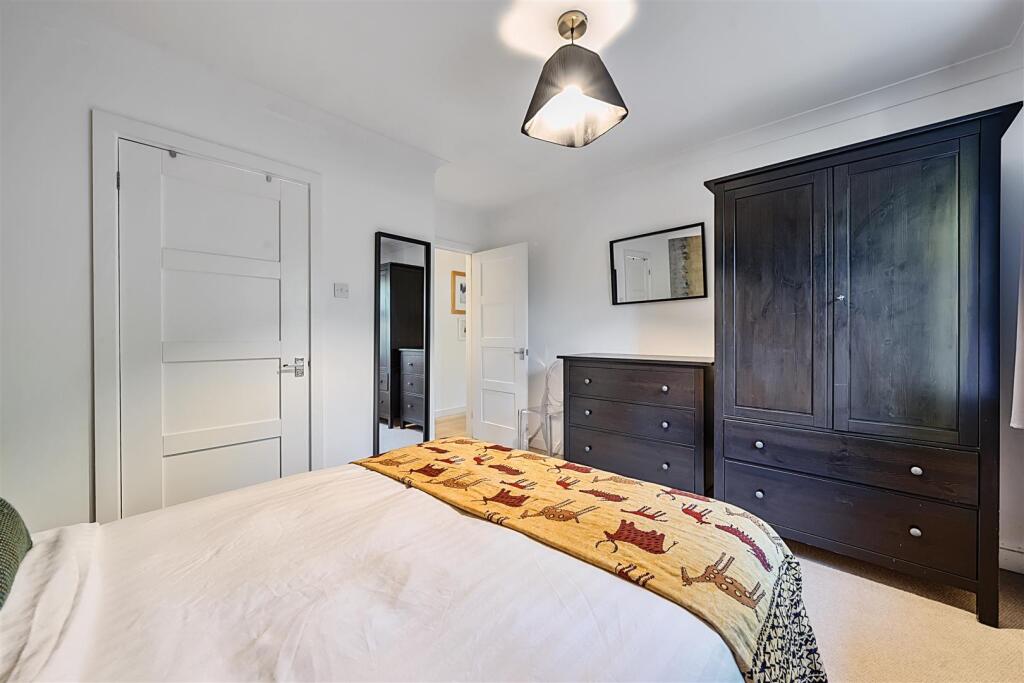 Additional image 9 of High Road, Chipstead