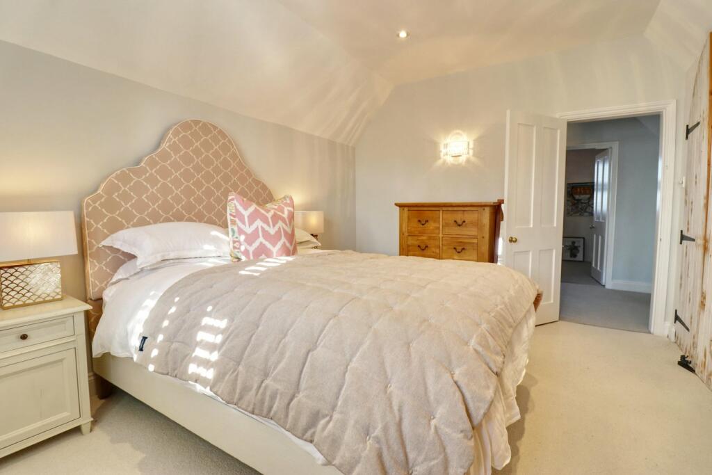 Additional image 15 of Old Harlow, CM17