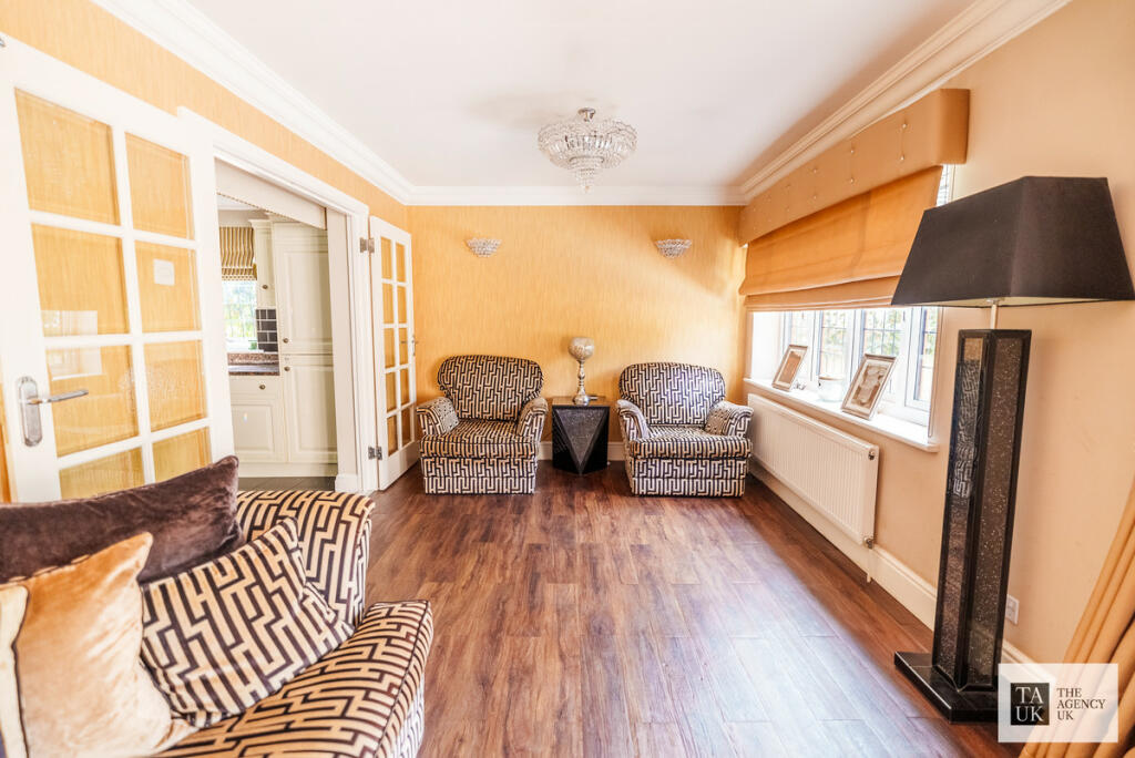 Additional image 7 of Nags Head Lane, Brentwood, CM14