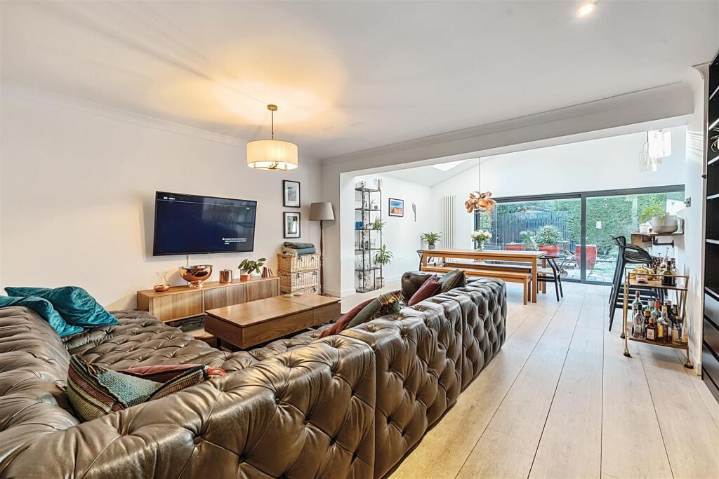 Additional image 17 of High Road, Chipstead