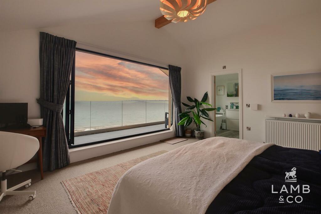 Additional image 25 of Eastern Promenade, Point Clear Bay