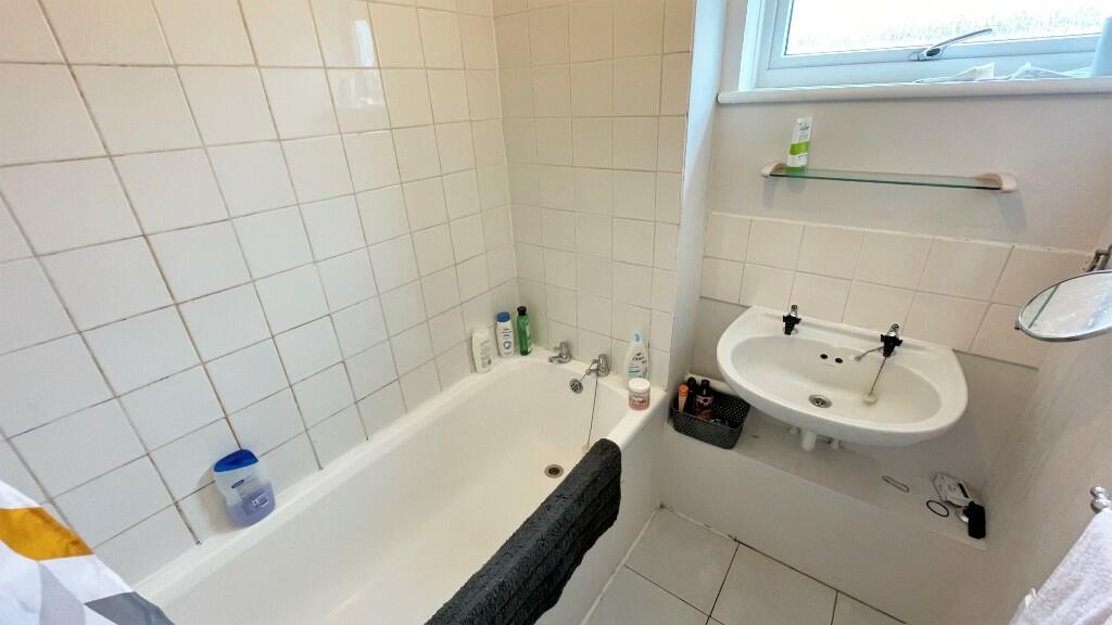Additional image 8 of Avon Way, Colchester, Essex, CO4