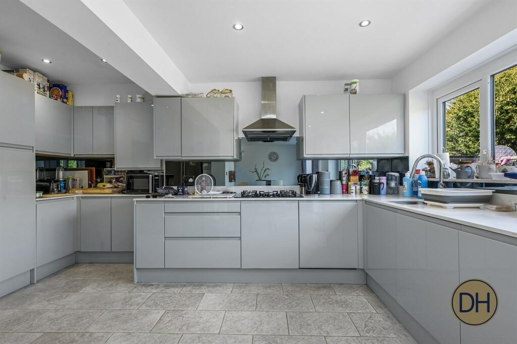 Additional image 25 of Longfields, Chipping Ongar, Essex CM5