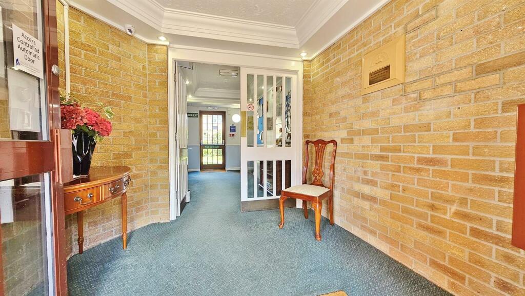 Additional image 16 of Connaught Avenue, Frinton-On-Sea