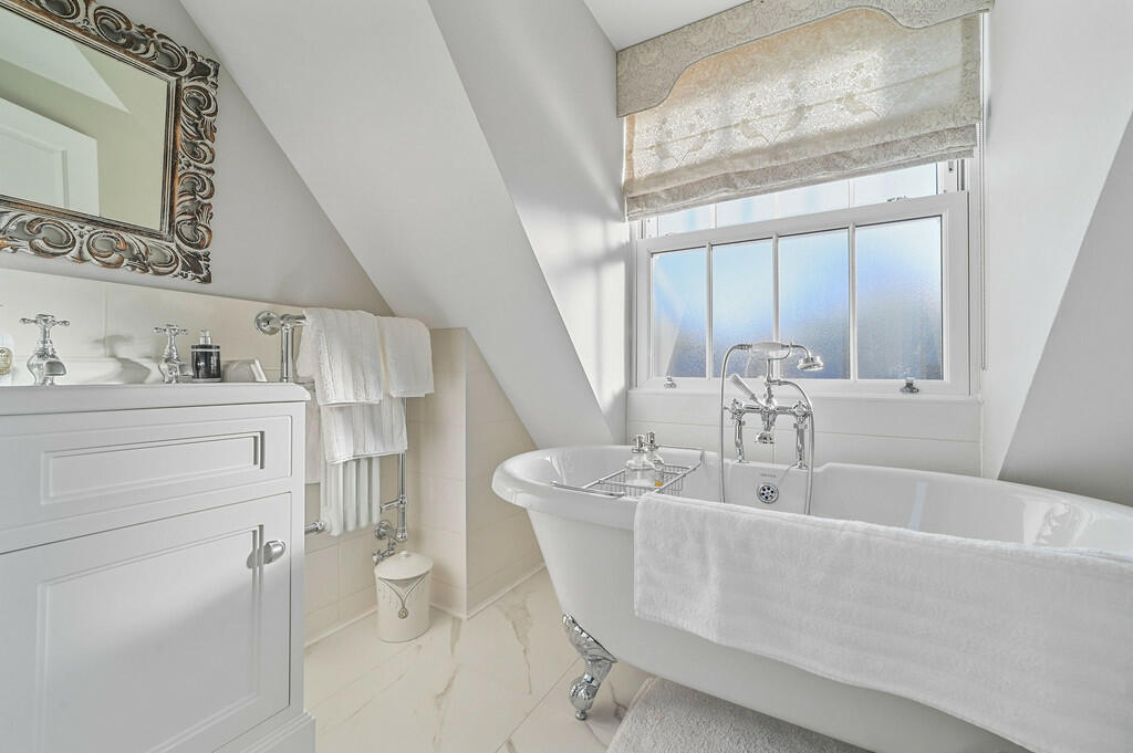 Additional image 17 of De Vere Place, Gosfield, Halstead