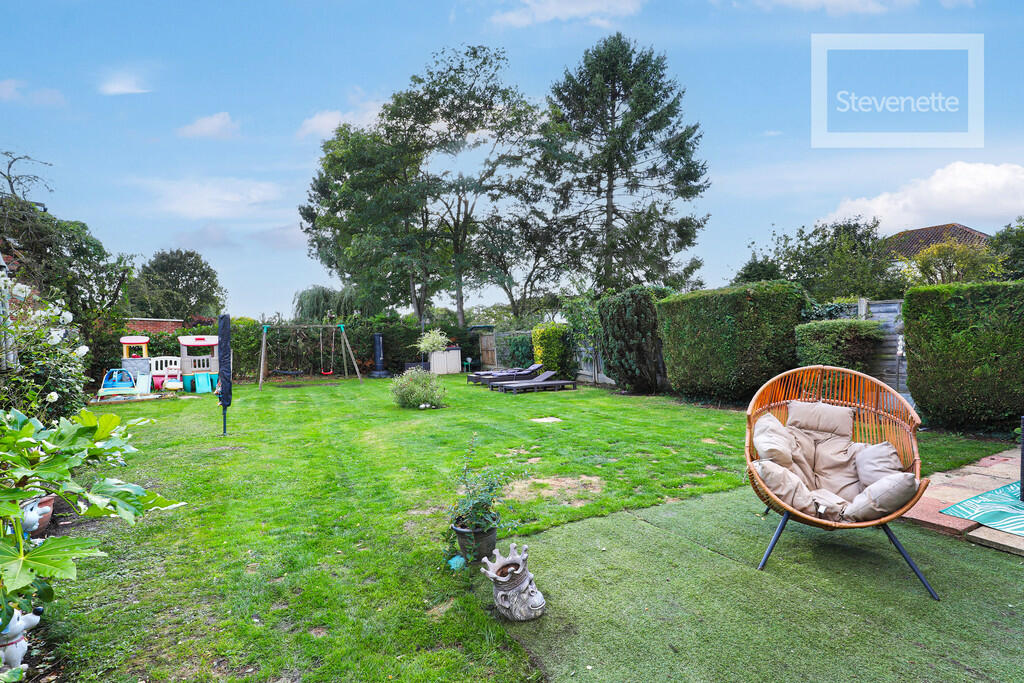 Additional image 16 of Western Avenue, Epping