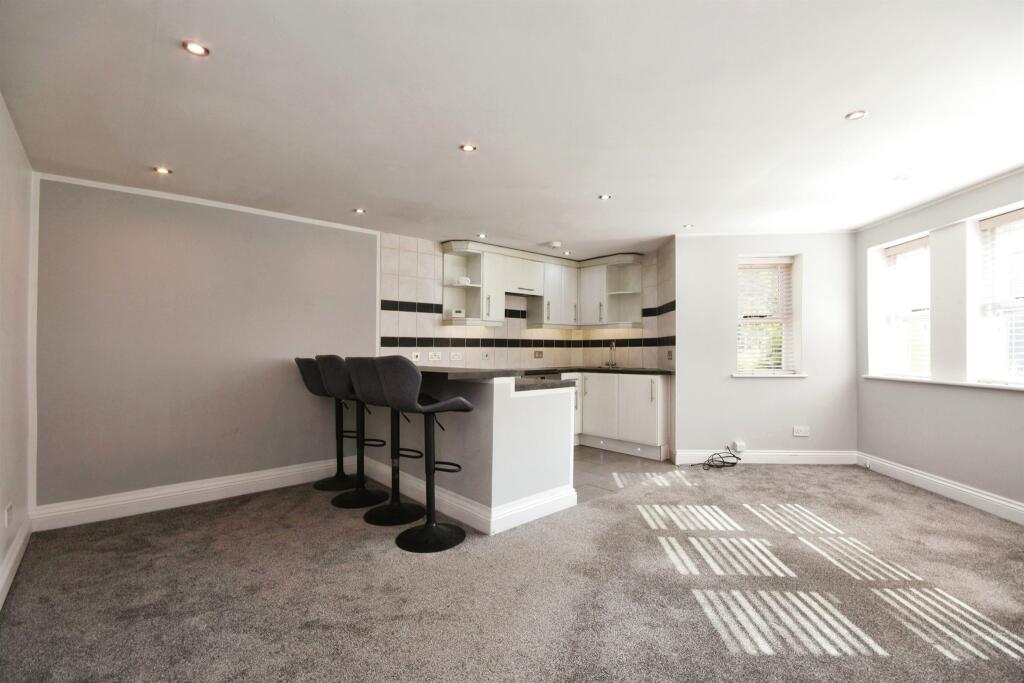 Additional image 5 of Coxtie Green Road, Pilgrims Hatch, Brentwood