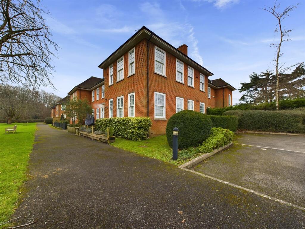 Additional image 13 of Cayton Road, Coulsdon