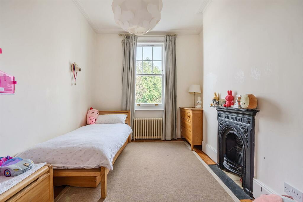 Additional image 37 of How Lane, Chipstead