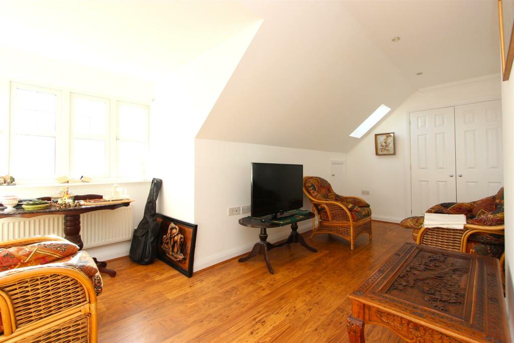 Additional image 18 of Water Mead, Chipstead