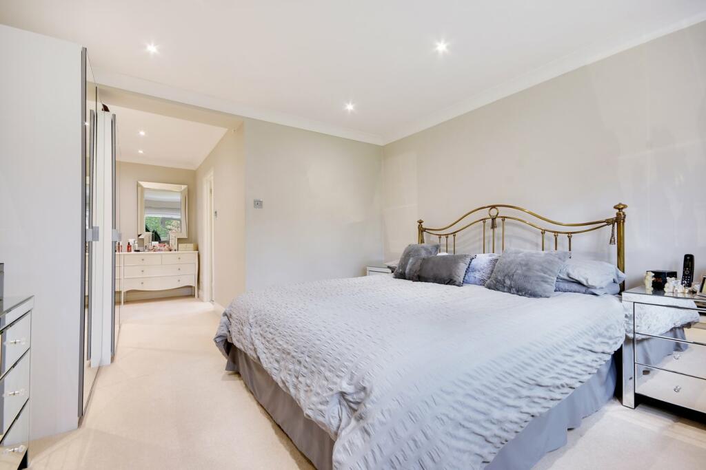 Additional image 17 of Rochford Avenue, Shenfield, Brentwood, CM15