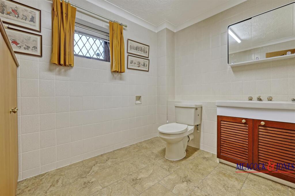 Additional image 22 of Roundwood Avenue, Hutton Mount, Brentwood