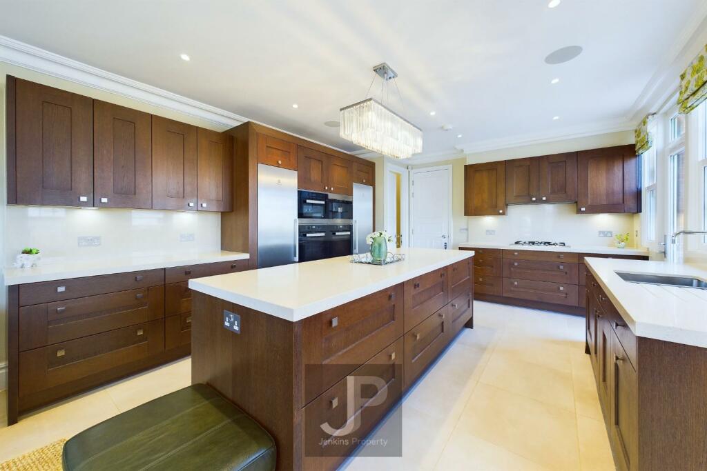 Additional image 6 of Robin Hood Road, Brentwood