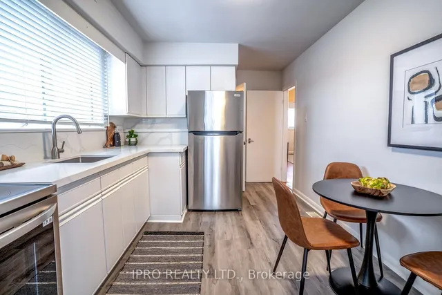 Additional image 14 of 3263 Lawrence Ave