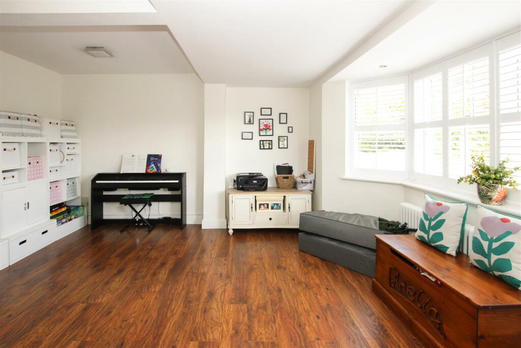 Additional image 15 of Middle Road, Ingrave, Brentwood