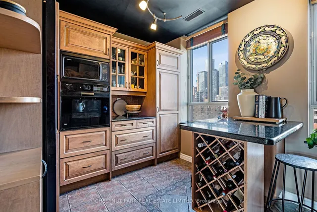 Additional image 14 of 135 Maitland St Unit PH3