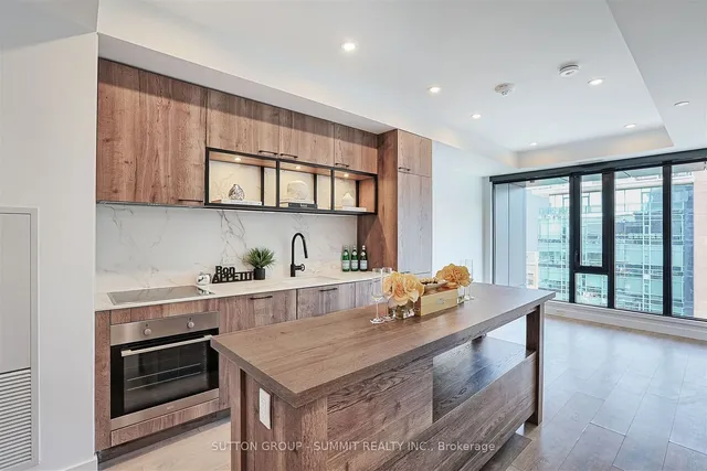 Additional image 10 of 505 RICHMOND St Unit 922