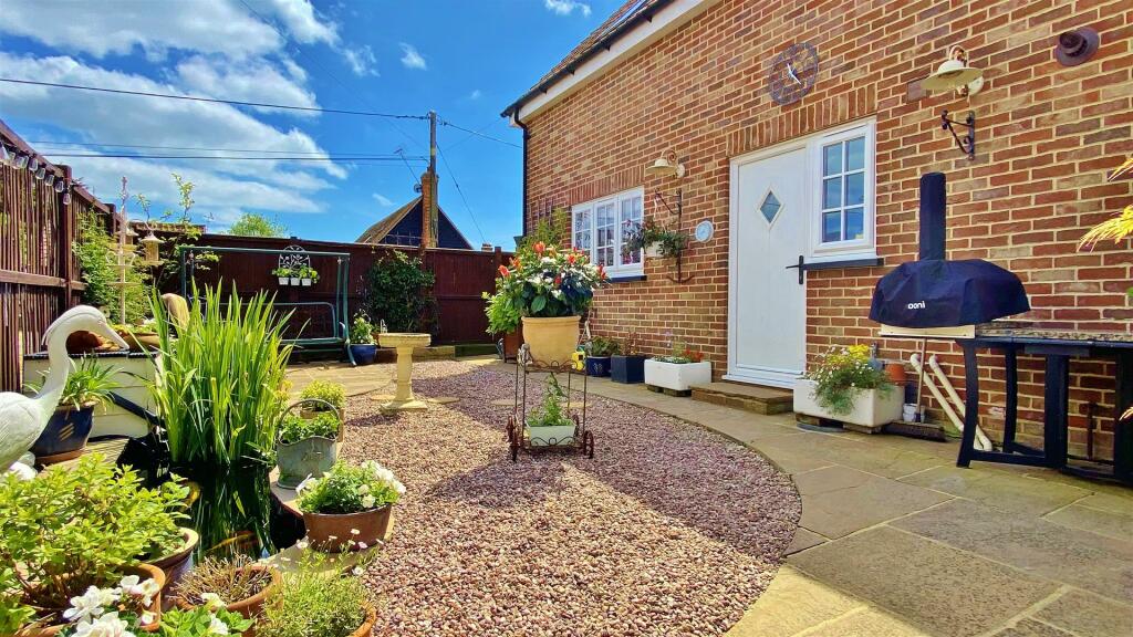 Additional image 31 of Walton Road, Kirby-Le-Soken