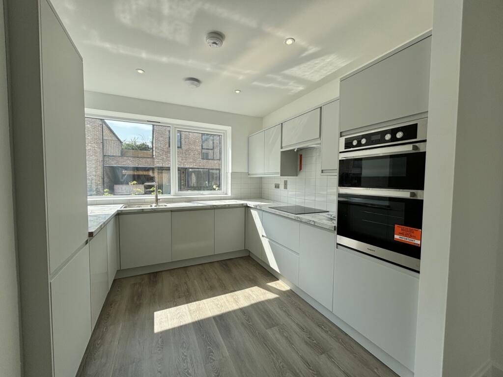 Additional image 6 of Oakview Walk, Harlow, Essex, CM18