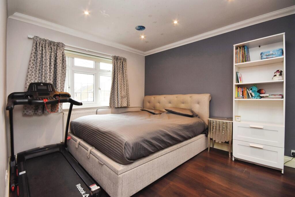 Additional image 14 of Russell Close, Brentwood