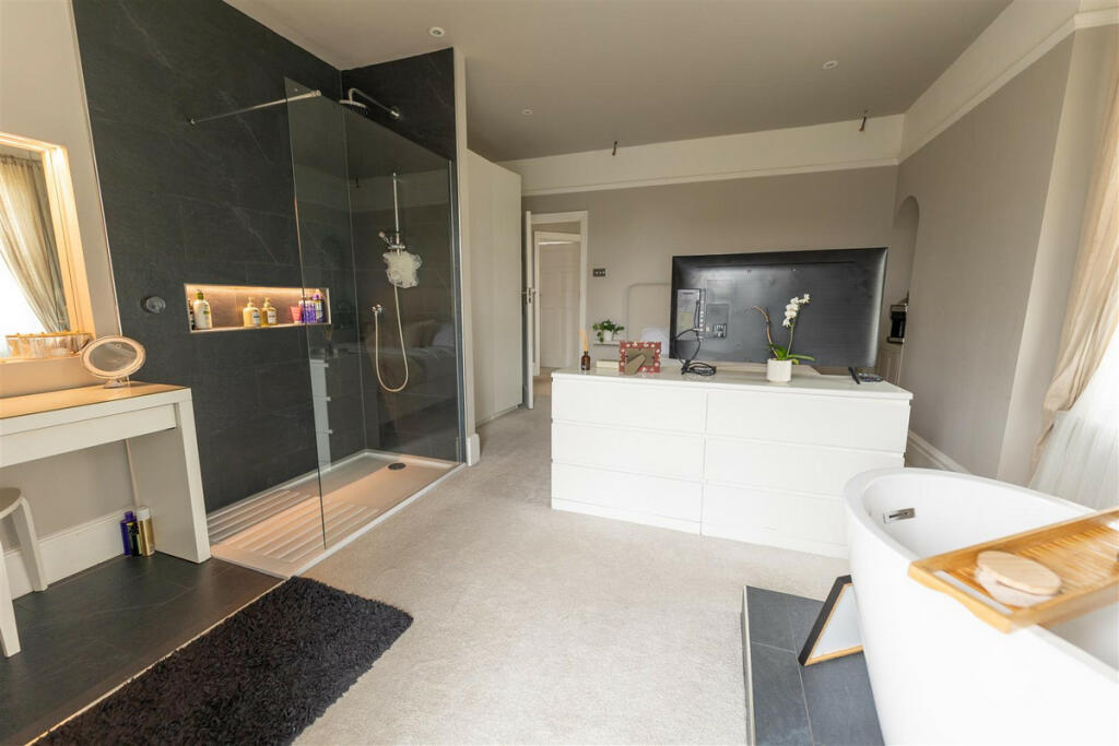 Additional image 14 of Trafalgar Road, Clacton-On-Sea, CO15 1