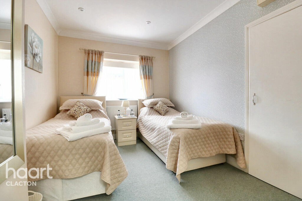 Additional image 29 of Marine Parade East, Clacton-On-Sea