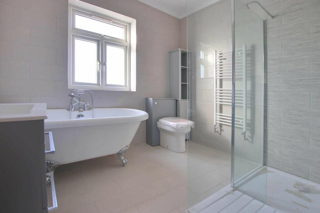 Additional image 5 of The Glade, Shirley