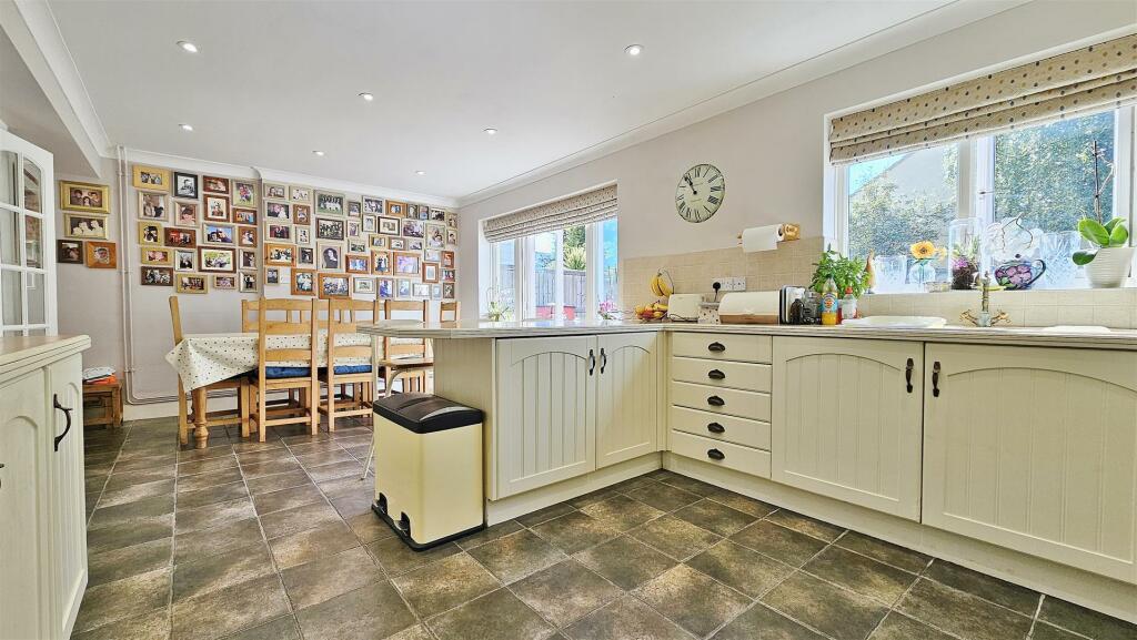 Additional image 6 of Walton Road, Kirby-Le-Soken, Frinton-On-Sea