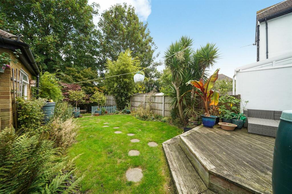 Additional image 4 of Carlyle Road, Croydon